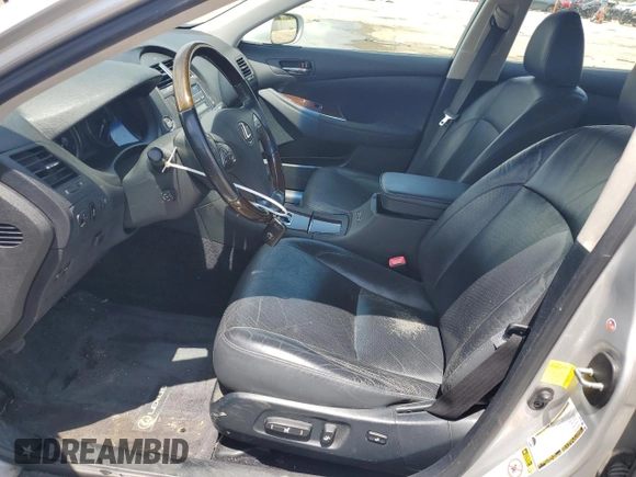 2012 Lexus ES 330 z VIN JTHBK1EG6C2474315, wystawiony jako Copart lot #57870335 z przebiegiem 123 062 mil mil oraz Czysty tytuł • Clean title. Historia ofert i sprzedaży dostępna na DreamBid. Obrazek 7.