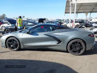 2024 Chevrolet Corvette 2LT z VIN 1G1YB3D48R5103073, wystawiony jako IAAI lot #41098470 z przebiegiem 7 326 mil mil oraz . Historia ofert i sprzedaży dostępna na DreamBid. Obrazek 14.