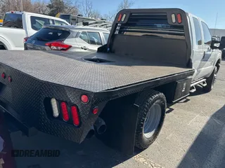 2015 Ford F-350 XL z VIN 1FD8X3HT1FEB12506, wystawiony jako Copart lot #85955324 z przebiegiem 197 466 mil mil oraz Tytuł czysty. Historia ofert i sprzedaży dostępna na DreamBid. Obrazek 4.