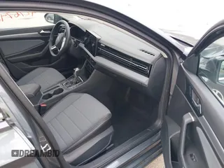 2025 Volkswagen Jetta SE с VIN 3VW7X7BU6SM085202, выставлен на аукционе IAAI как лот 42767432 с пробегом 1 009 миль миль и . История ставок и продаж доступна на DreamBid. Изображение 5.