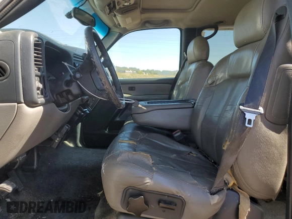 2000 Chevrolet Suburban LS with VIN 3GNGK26U2YG222505, listed as a Copart auction lot 74813244 with 311,269 mi miles and Salvage Title. Bid and sale history available at carsss.com. Image 7.