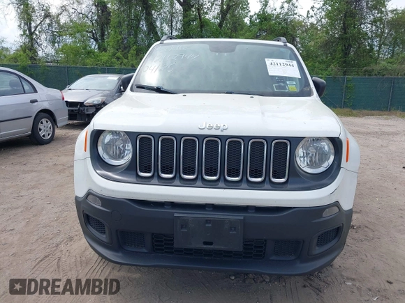 2018 Jeep Renegade Sport with VIN ZACCJBABXJPJ38577, listed as a IAAI auction lot 42112944 with 139,439 mi miles. Bid and sale history available at carsss.com. Image 12.