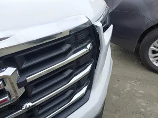 2025 GMC Acadia FWD Elevation z VIN 1GKENKRS8SJ158370, wystawiony jako IAAI lot #41933065 z przebiegiem Nie podano mil oraz . Historia ofert i sprzedaży dostępna na DreamBid. Obrazek 20.