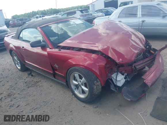 2007 Ford Mustang Deluxe with VIN 1ZVHT84NX75334058, listed as a IAAI auction lot 42187157 with Not provided miles and . Bid and sale history available at DreamBid. Image 1.