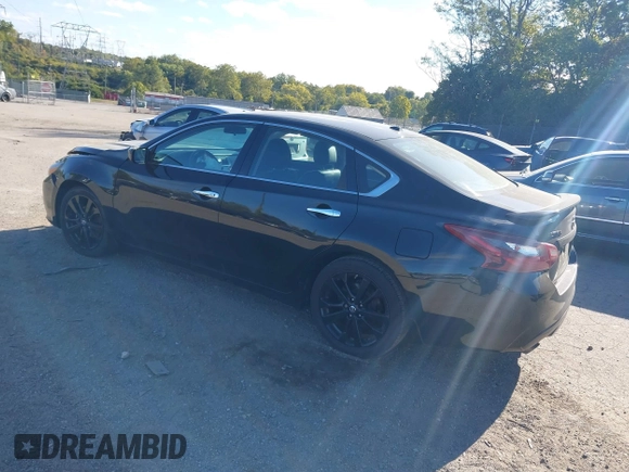 2018 Nissan Altima SR with VIN 1N4AL3AP8JC191729, listed as a IAAI auction lot 40555510 with 106,608 mi miles and . Bid and sale history available at carsss.com. Image 3.