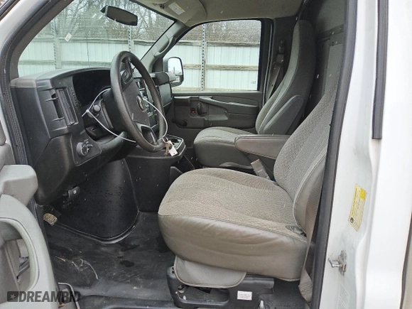 2015 Chevrolet Express Commercial Cutaway with VIN 1GB0G2CF0F1111744, listed as a Copart auction lot 44577955 with 195,146 mi miles and Clean Title. Bid and sale history available at carsss.com. Image 7.