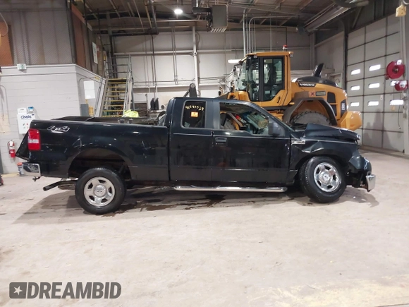 2005 Ford F-150 STX with VIN 1FTRX14W85FA02638, listed as a IAAI auction lot 41342528 with 86,500 mi miles. Bid and sale history available at carsss.com. Image 13.