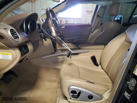 2010 Mercedes-Benz GL-Class GL 350 BlueTEC with VIN 4JGBF2FE9AA584475, listed as a Copart auction lot 70696154 with 175,631 mi miles and Non Repairable. Bid and sale history available at carsss.com. Image 7.