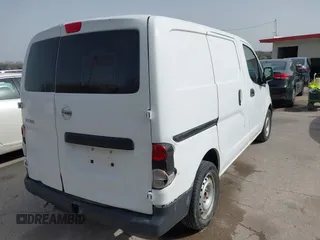 2017 Nissan NV200 S z VIN 3N6CM0KN1HK718121, wystawiony jako IAAI lot #41750406 z przebiegiem 95 249 mil mil oraz . Historia ofert i sprzedaży dostępna na DreamBid. Obrazek 4.