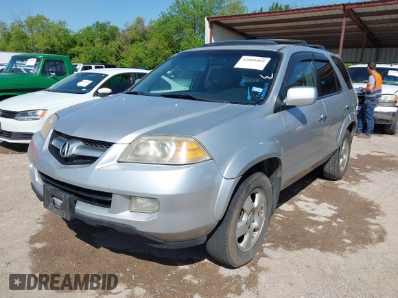 2005 Acura MDX with VIN 2HNYD18205H552503, listed as a IAAI auction lot 42004868 with 210,814 mi miles. Bid and sale history available at carsss.com. Image 2.