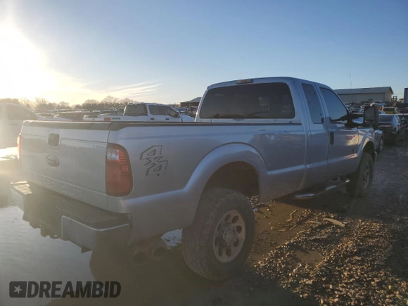 2014 Ford F-350 XL with VIN 1FT8X3BT7EEA61279, listed as a Copart auction lot 43035235 with 258,391 mi miles and Clean title. Bid and sale history available at DreamBid. Image 3.