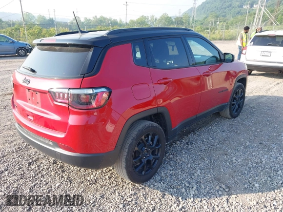 2024 Jeep Compass Latitude with VIN 3C4NJDBN8RT592122, listed as a IAAI auction lot 42375753 with 8,187 mi miles and . Bid and sale history available at DreamBid. Image 4.