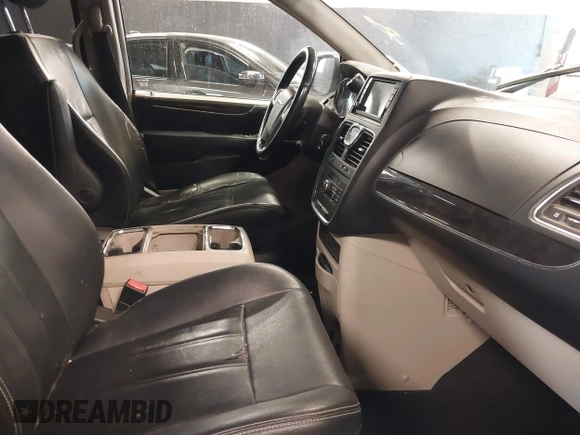 2013 Chrysler Town & Country Touring z VIN 2C4RC1BG9DR656630, wystawiony jako IAAI lot #42141980 z przebiegiem 150 303 mil mil oraz . Historia ofert i sprzedaży dostępna na DreamBid. Obrazek 5.