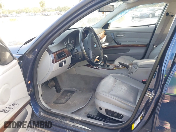 2011 BMW 3 Series 328i xDrive with VIN WBAUU3C50BA542420, listed as a IAAI auction lot 42463583 with 140,053 mi miles and . Bid and sale history available at DreamBid. Image 5.