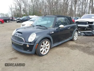 2006 MINI Convertible S с VIN WMWRH33536TL93425, выставлен на аукционе IAAI как лот 41950272 с пробегом Не указан миль и . История ставок и продаж доступна на DreamBid. Изображение 2.