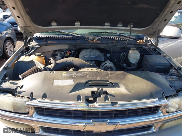 2004 Chevrolet Tahoe LT with VIN 1GNEC13Z24J249971, listed as a IAAI auction lot 42021072 with 367,657 mi miles. Bid and sale history available at carsss.com. Image 10.