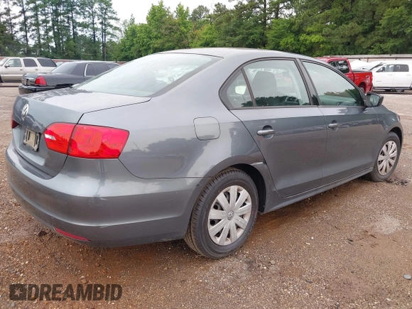 2014 Volkswagen Jetta S z VIN 3VW2K7AJ2EM313510, wystawiony jako IAAI lot #42334212 z przebiegiem 180 245 mil mil oraz . Historia ofert i sprzedaży dostępna na DreamBid. Obrazek 4.