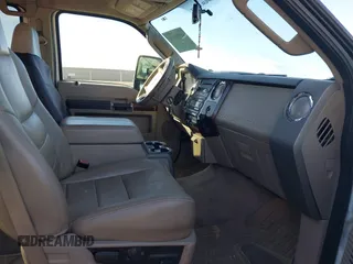 2008 Ford F-250 XL with VIN 1FTSW21R28EE33477, listed as a IAAI auction lot 41359324 with 248,497 mi miles. Bid and sale history available at carsss.com. Image 5.