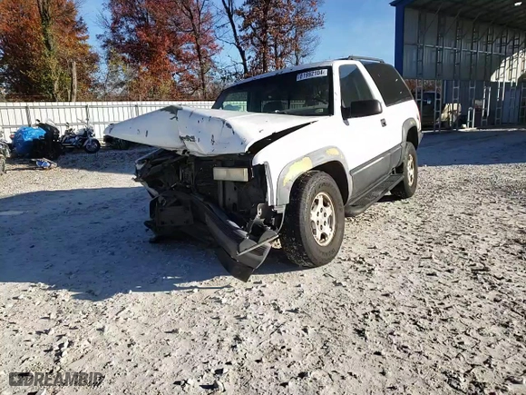 1998 Chevrolet Tahoe with VIN 3GNEK18R8WG147672, listed as a Copart auction lot 81992104 with 313,665 mi miles and Salvage Title. Bid and sale history available at carsss.com. Image 12.