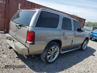 2003 Cadillac Escalade z VIN 1GYEC63T83R157632, wystawiony jako Copart lot #54950564 z przebiegiem 88 527 mil mil oraz Szkoda całkowita • Salvage title. Historia ofert i sprzedaży dostępna na DreamBid. Obrazek 3.