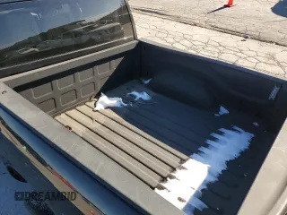 2018 Ram 1500 Express z VIN 3C6RR7KG7JG235452, wystawiony jako Copart lot #45942225 z przebiegiem 85 719 mil mil oraz Szkoda całkowita • Salvage title. Historia ofert i sprzedaży dostępna na DreamBid. Obrazek 10.