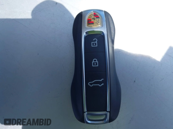 2023 Porsche Cayenne с VIN WP1AA2AY3PDA03428, выставлен на аукционе IAAI как лот 42003079 с пробегом 2 564 миль миль и . История ставок и продаж доступна на DreamBid. Изображение 11.