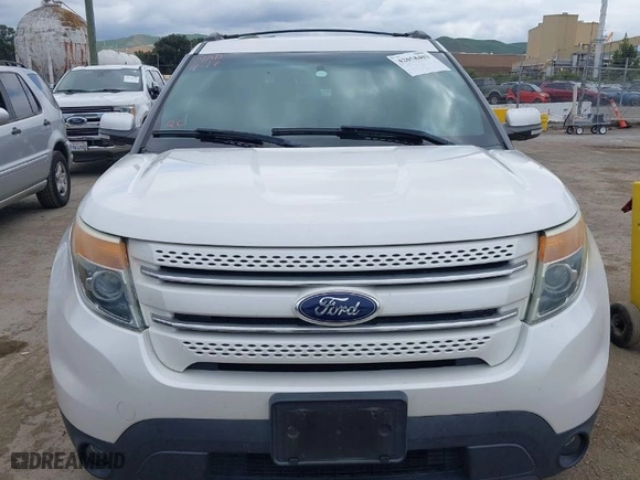 2014 Ford Explorer Limited with VIN 1FM5K8F86EGA64338, listed as a IAAI auction lot 42058403 with 118,981 mi miles. Bid and sale history available at carsss.com. Image 6.