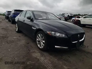 2017 Jaguar XF 20d Premium with VIN SAJBD4BN3HCY42629, listed as a Copart auction lot 69772174 with 84,563 mi miles and Salvage Title. Bid and sale history available at carsss.com. Image 11.