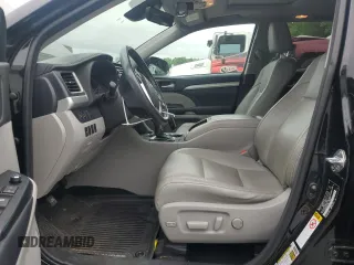 2017 Toyota Highlander XLE with VIN 5TDJZRFH5HS477446, listed as a Copart auction lot 60132215 with 58,830 mi miles and Salvage title. Bid and sale history available at DreamBid. Image 7.