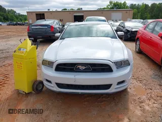 2014 Ford Mustang V6 с VIN 1ZVBP8AM2E5280063, выставлен на аукционе IAAI как лот 42364997 с пробегом 101 784 миль миль и . История ставок и продаж доступна на DreamBid. Изображение 12.