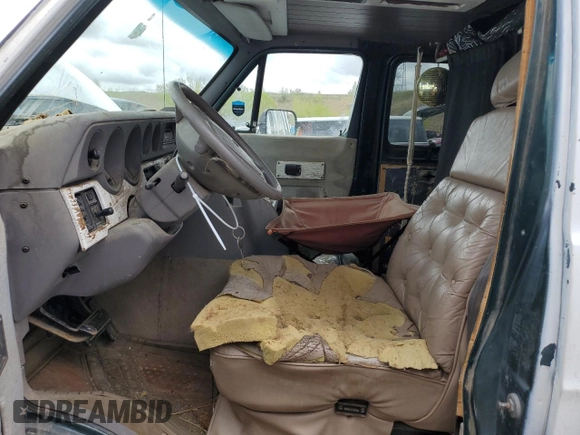 1995 Dodge Cargo z VIN 2B6HB21Y1SK517777, wystawiony jako Copart lot #54085494 z przebiegiem 210 624 mil mil oraz Nie do naprawy • Non repairable. Historia ofert i sprzedaży dostępna na DreamBid. Obrazek 7.