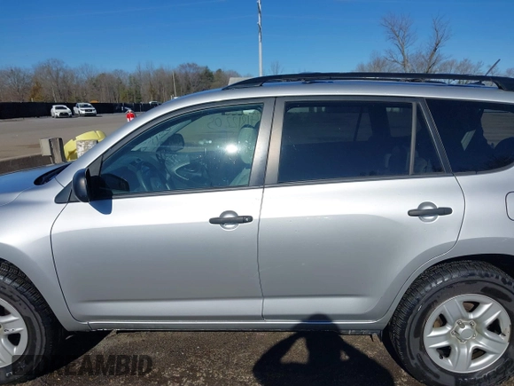 2009 Toyota RAV4 with VIN 2T3ZF33V99W005060, listed as a IAAI auction lot 41812205 with 145,032 mi miles. Bid and sale history available at carsss.com. Image 14.