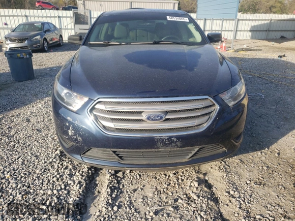 2017 Ford Taurus SE with VIN 1FAHP2D98HG128546, listed as a Copart auction lot 50534655 with 140,661 mi miles and Clean Title. Bid and sale history available at DreamBid. Image 5.