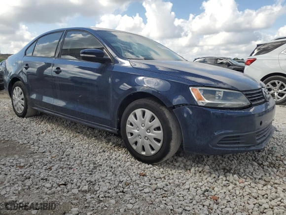 2014 Volkswagen Jetta Sedan SE w/Connectivity with VIN 3VWD17AJ1EM413884, listed as a Copart auction lot 45932285 with 180,894 mi miles and Clean Title. Bid and sale history available at carsss.com. Image 4.