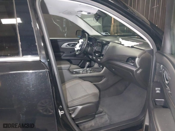 2019 Chevrolet Traverse LT Cloth with VIN 1GNERGKW7KJ255903, listed as a IAAI auction lot 41531037 with 79,768 mi miles. Bid and sale history available at carsss.com. Image 5.