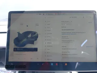 2024 Tesla Model Y Long Range z VIN 7SAYGDEE0RF128802, wystawiony jako IAAI lot #42128685 z przebiegiem 15 713 mil mil oraz . Historia ofert i sprzedaży dostępna na DreamBid. Obrazek 7.