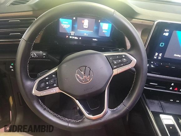 2024 Volkswagen Atlas SE with VIN 1V2HR2CAXRC564175, listed as a IAAI auction lot 42731227 with 14,479 mi miles and . Bid and sale history available at DreamBid. Image 3.