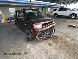 2006 Scion xB z VIN JTLKT324864125173, wystawiony jako Copart lot #56886225 z przebiegiem 153 008 mil mil oraz Szkoda całkowita • Salvage title. Historia ofert i sprzedaży dostępna na DreamBid. Obrazek 13.