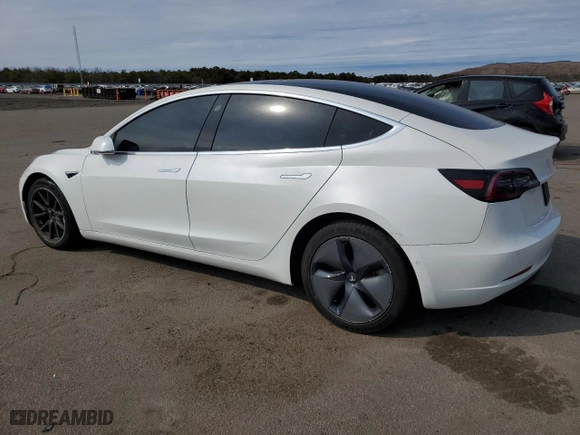 2019 Tesla Model 3 Long Range with VIN 5YJ3E1EB1KF513454, listed as a Copart auction lot 47995005 with 83,713 mi miles and Clean Title. Bid and sale history available at carsss.com. Image 2.
