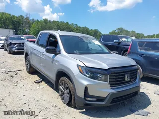 2021 Honda Ridgeline Sport with VIN 5FPYK3F10MB021413, listed as a IAAI auction lot 39847416 with 28,044 mi miles. Bid and sale history available at carsss.com. Image 1.