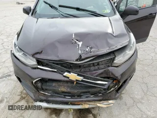2022 Chevrolet Trax LT z VIN KL7CJPSM6NB523440, wystawiony jako Copart lot #60461905 z przebiegiem Nie podano mil oraz Szkoda całkowita • Salvage title. Historia ofert i sprzedaży dostępna na DreamBid. Obrazek 12.