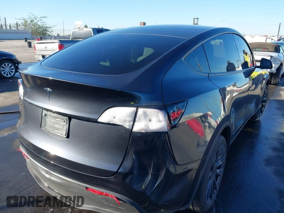 2024 Tesla Model Y с VIN 7SAYGDED7RF056018, выставлен на аукционе IAAI как лот 41322262 с пробегом 3 619 миль миль и . История ставок и продаж доступна на DreamBid. Изображение 6.