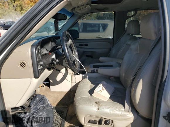 2002 Chevrolet Suburban LT with VIN 1GNFK16Z32J210449, listed as a Copart auction lot 77373774 with 0 mi miles and Salvage Title. Bid and sale history available at carsss.com. Image 7.