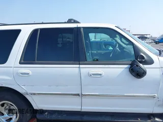 1998 Ford Expedition XLT with VIN 1FMRU176XWLA59524, listed as a IAAI auction lot 39809480 with 225,650 mi miles. Bid and sale history available at carsss.com. Image 12.