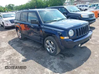 2016 Jeep Patriot Latitude z VIN 1C4NJPFB9GD812128, wystawiony jako IAAI lot #42156265 z przebiegiem 120 688 mil mil oraz . Historia ofert i sprzedaży dostępna na DreamBid. Obrazek 1.