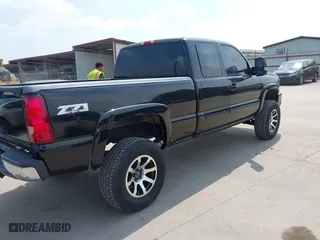 2003 Chevrolet Silverado 1500 LS with VIN 2GCEK19T231190833, listed as a IAAI auction lot 41963694 with 170,373 mi miles. Bid and sale history available at carsss.com. Image 4.