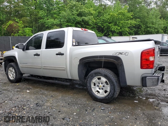2011 Chevrolet Silverado 1500 LT with VIN 3GCPKSE38BG394952, listed as a Copart auction lot 56408385 with 221,683 mi miles and Clean Title. Bid and sale history available at DreamBid. Image 2.