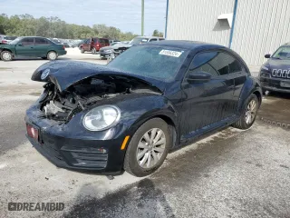 2017 Volkswagen Beetle 1.8T Fleet with VIN 3VWF17AT7HM624649, listed as a Copart auction lot 81556324 with 71,599 mi miles and Salvage Title. Bid and sale history available at carsss.com. Image 1.