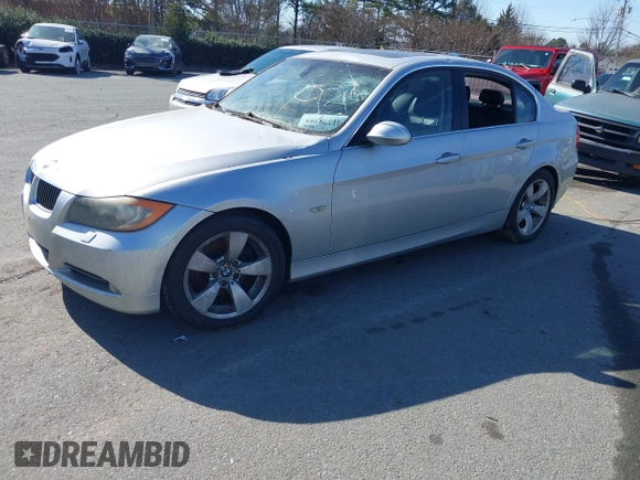 2006 BMW 3 Series 330xi with VIN WBAVD33566KV63437, listed as a IAAI auction lot 41378595 with 169,691 mi miles. Bid and sale history available at carsss.com. Image 17.