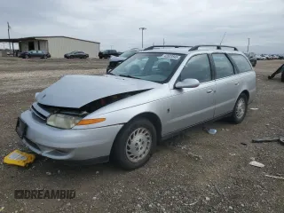 2001 Saturn LW z VIN 1G8JW82R21Y585304, wystawiony jako Copart lot #42623845 z przebiegiem 204 341 mil mil oraz Szkody całkowita. Historia ofert i sprzedaży dostępna na DreamBid. Obrazek 1.
